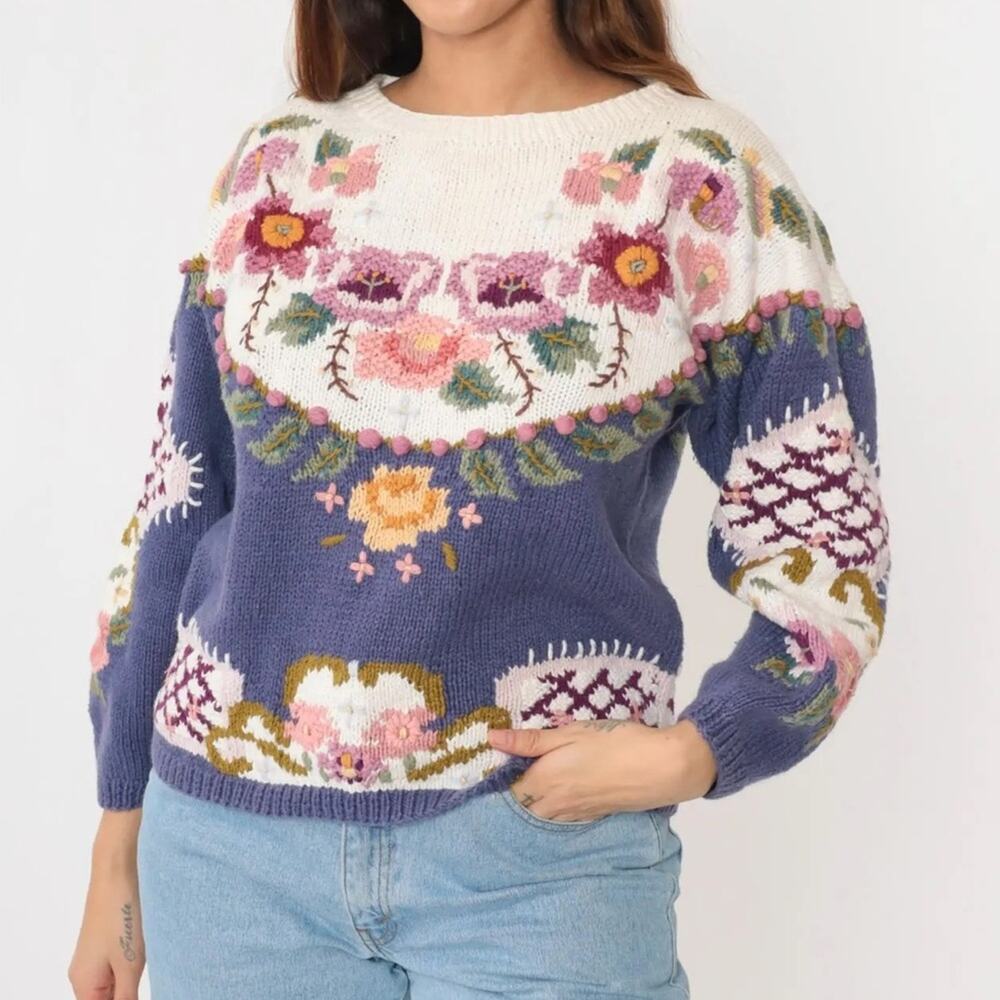 Vintage Cullinane Hand Knit Floral Embroidered Sweater‎